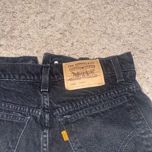 black levi’s jean shorts